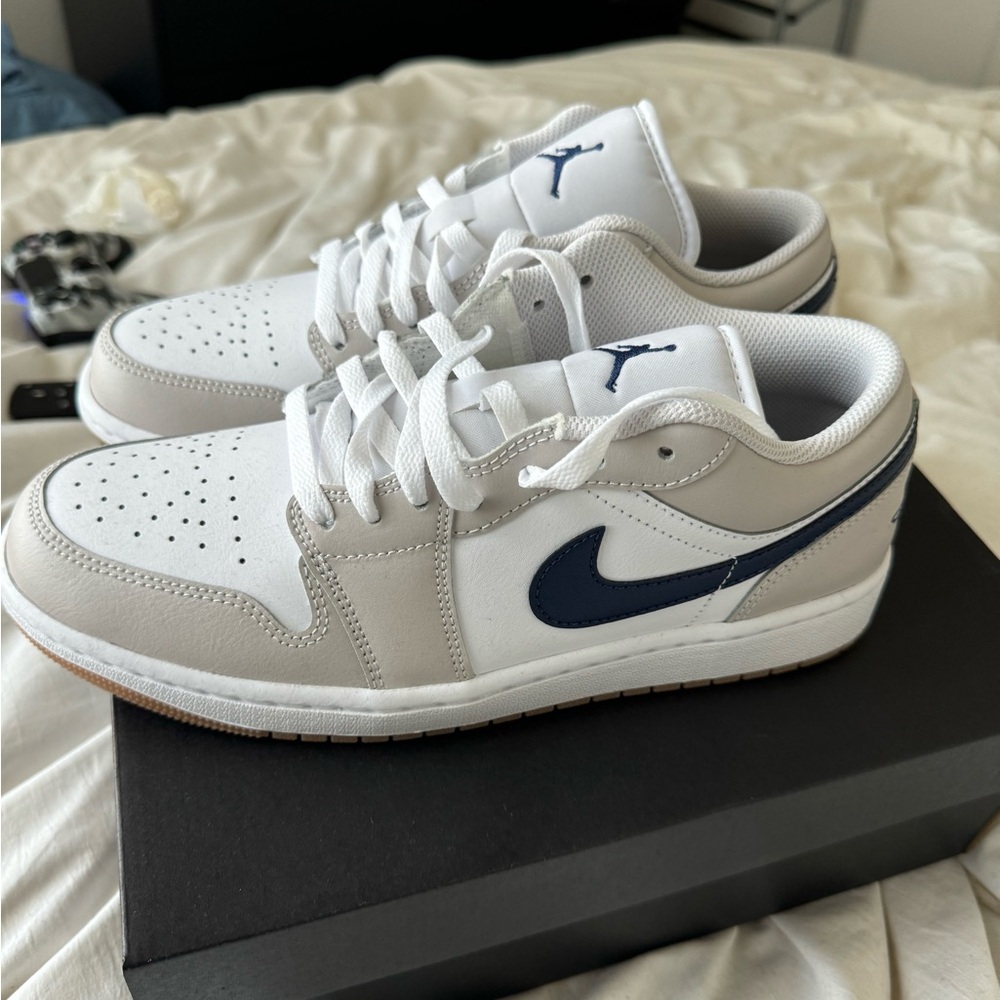 Nike Air Jordan Low - White and Dark Blue
